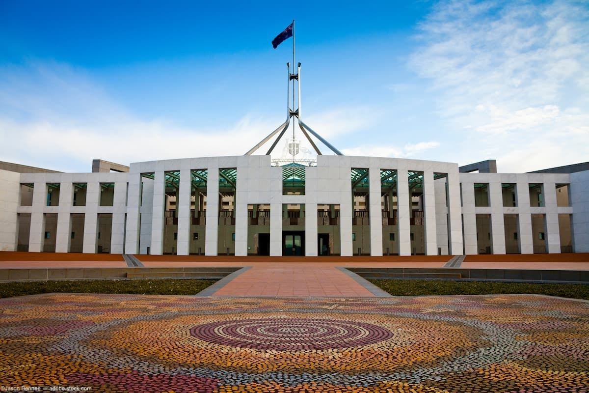 Eye surgery showcase goes to Australian Parliament House